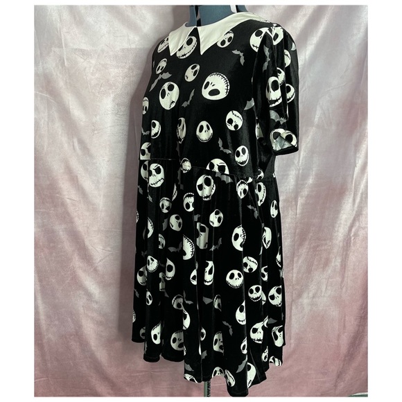 Torrid Disney NIGHTMARE BEFORE CHRISTMAS Mini Velvet Collared Dress NWT Size 4X - Picture 9 of 17